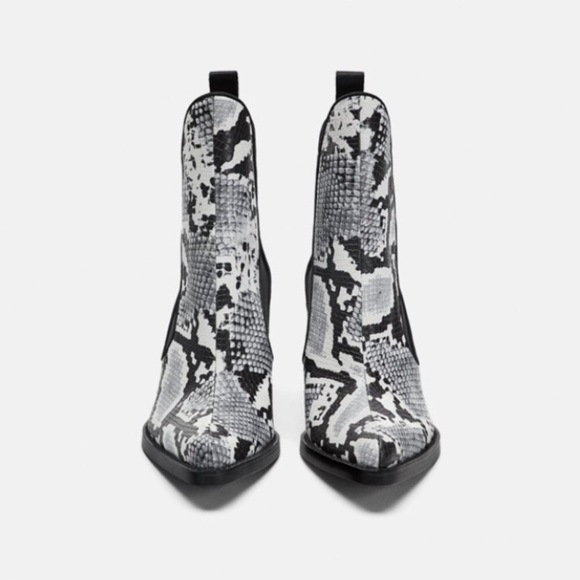 ✨ZARA✨Snake Print Pointed Boots - Picture 3 of 11